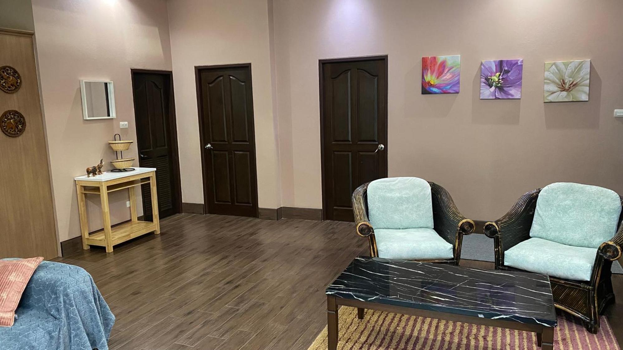 Big Comfortable Villa 나 좀티엔 외부 사진